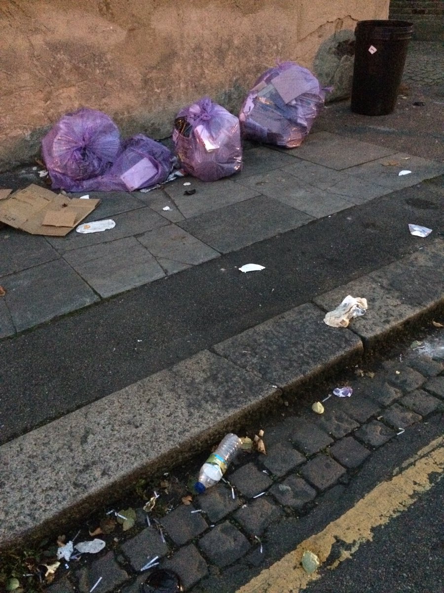 Usual mess in Wimbledon after <a href="/Merton_Council/">Merton Council</a> bin day <a href="/RossGarrod/">Ross Garrod</a>  <a href="/MertonMatters/">Merton Matters</a> #muckymerton