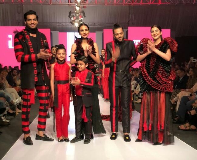 OhMyMascara_'s tweet photo. Gogi by Hassan Riaz at #MadeInPak17 by #FashionPakistan × #TDAP https://t.co/zpGdRf4apL