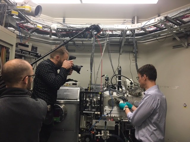 CanadianLightSource tweet media