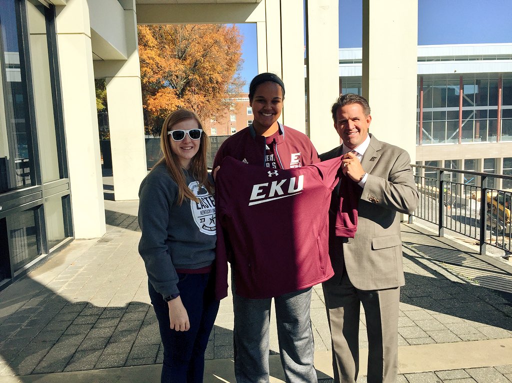 EKU_SGA's tweet photo. We would like to say thank you to the EKU bookstore as they donated a sweatshirt to the most spirited Colonel on campus yesterday! You can purchase one from the bookstore on campus! #GoBigE https://t.co/UjCcQhTEKz