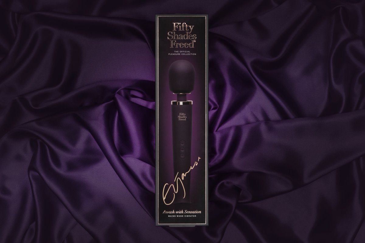 fiftyshadestoys's tweet photo. 🗝️WIN🗝️ We're giving away a #FiftyShadesFreed Wand Vibrator signed by author @E_L_James. Like and retweet to enter. Ends 13/11/17 https://t.co/KNj7sEXheh https://t.co/LzUgAPZkvp