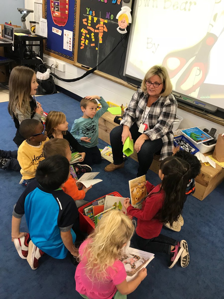 Pleasant_Lane's tweet photo. Thankful for kindergarten teachers whose patience, organization and love of children always amazes me! https://t.co/TiU6KEmn3M