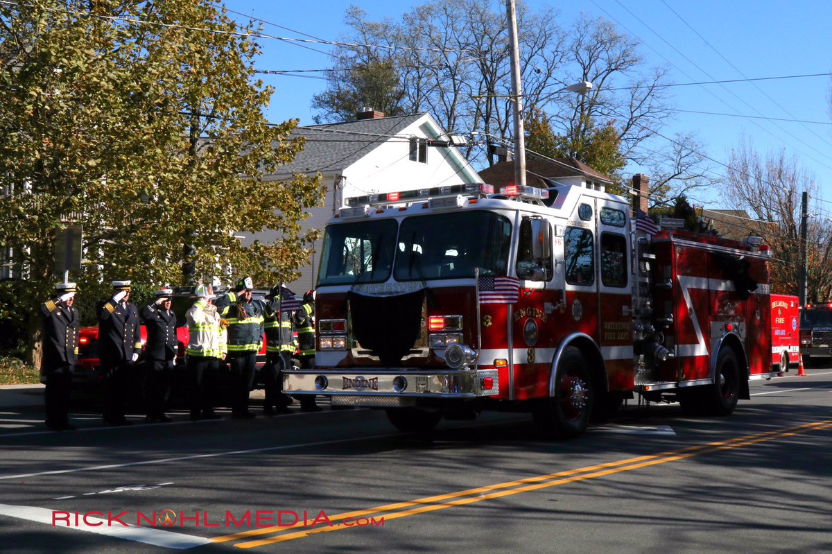 RickNohl's tweet image. Belmont MA Firefighters salute as the funeral procession for Watertown MA Chief of Department Mario Orangio passes by. @Local_1347 @IAFFNewsDesk #belmont #local1637