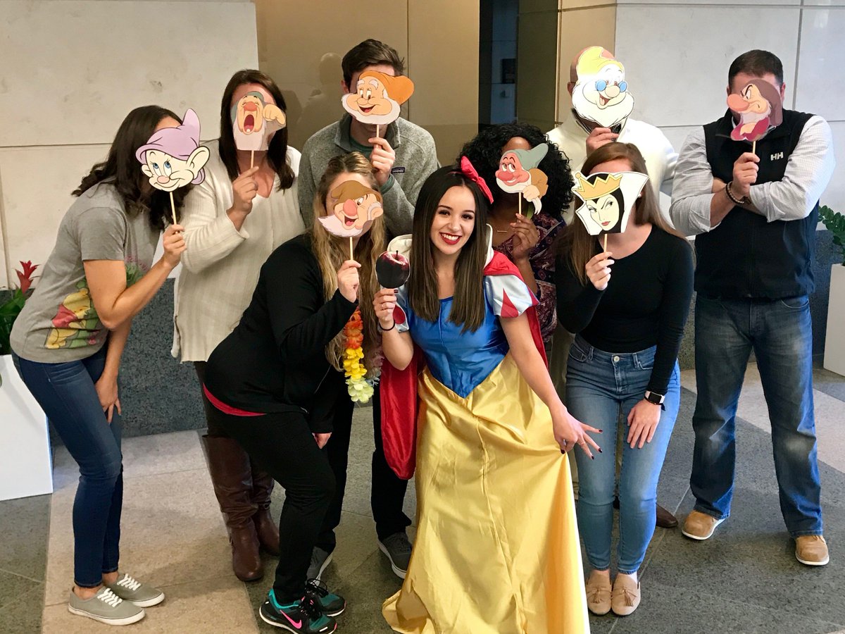 JobswithJill's tweet photo. #spiritweek was a huge success @CareerStaff! "High School Clique" Wednesday, "Coastal vs. Country" Thursday, "Disney Day" Friday! #travel #RegisteredNurse #jobswithjill https://t.co/S0Y0hbb6Nf