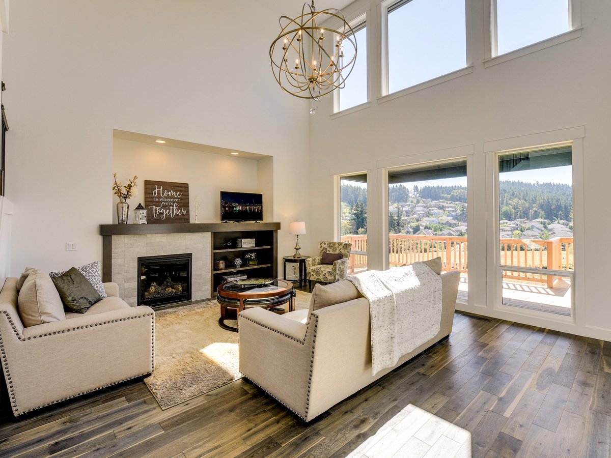 SBHNW's tweet photo. Want to be all moved in to a new home in time for the holidays? We offer Move-In Ready homes in all of our popular communities. These beautiful new construction homes feature high-end finishes throughout in our most popular floor plans. Check them out at: https://t.co/GYT9L8juW7 https://t.co/pfhb6Qb7P9