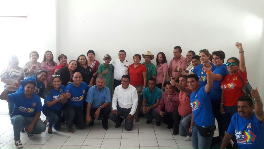 JuanAlbertoR1's tweet photo. Cada vez sumamos mas suspegistas a nuestro proyecto !! Aqui en Buenavista de Cuellar https://t.co/ASU5daNCU1
