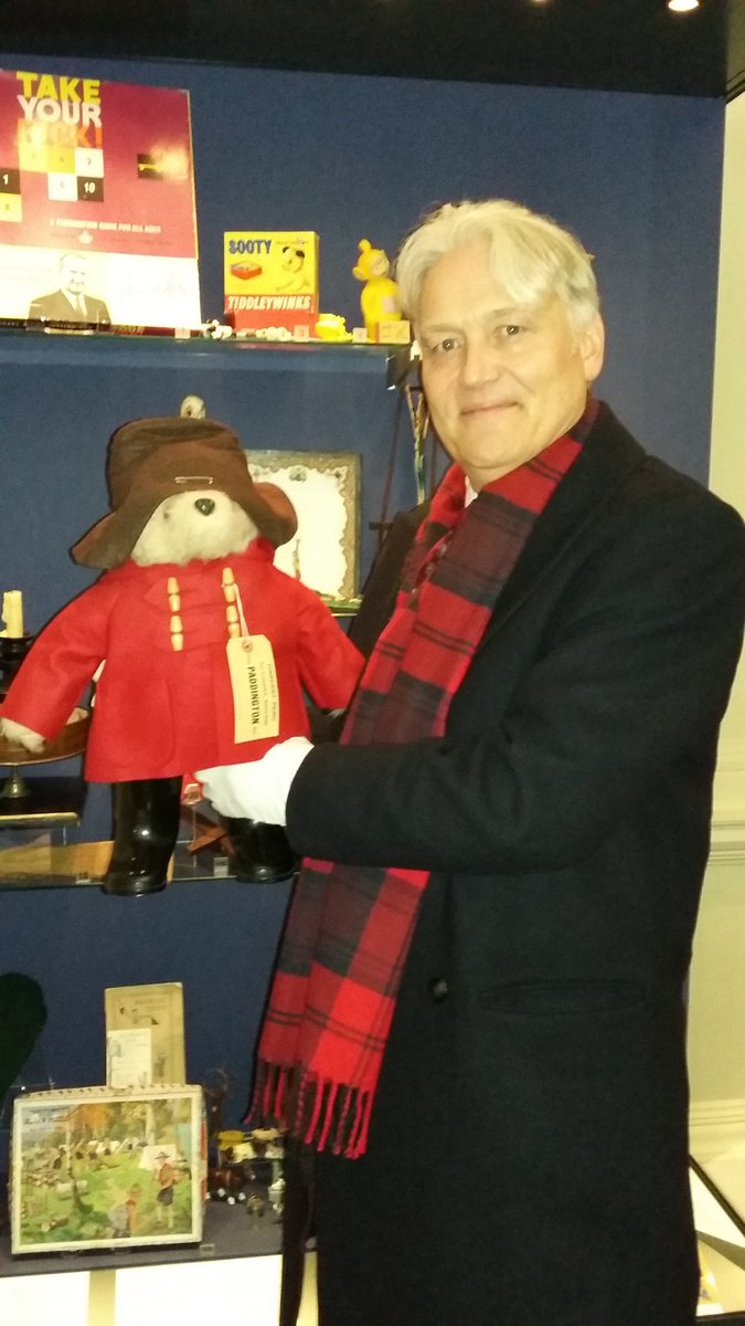 Cusworth_Hall's tweet photo. Our Director @tanypod enjoyed meeting our original Paddington Bear today at @Cusworth_Hall #PaddingtonBear @VisitDoncaster https://t.co/hUlNiypiU5