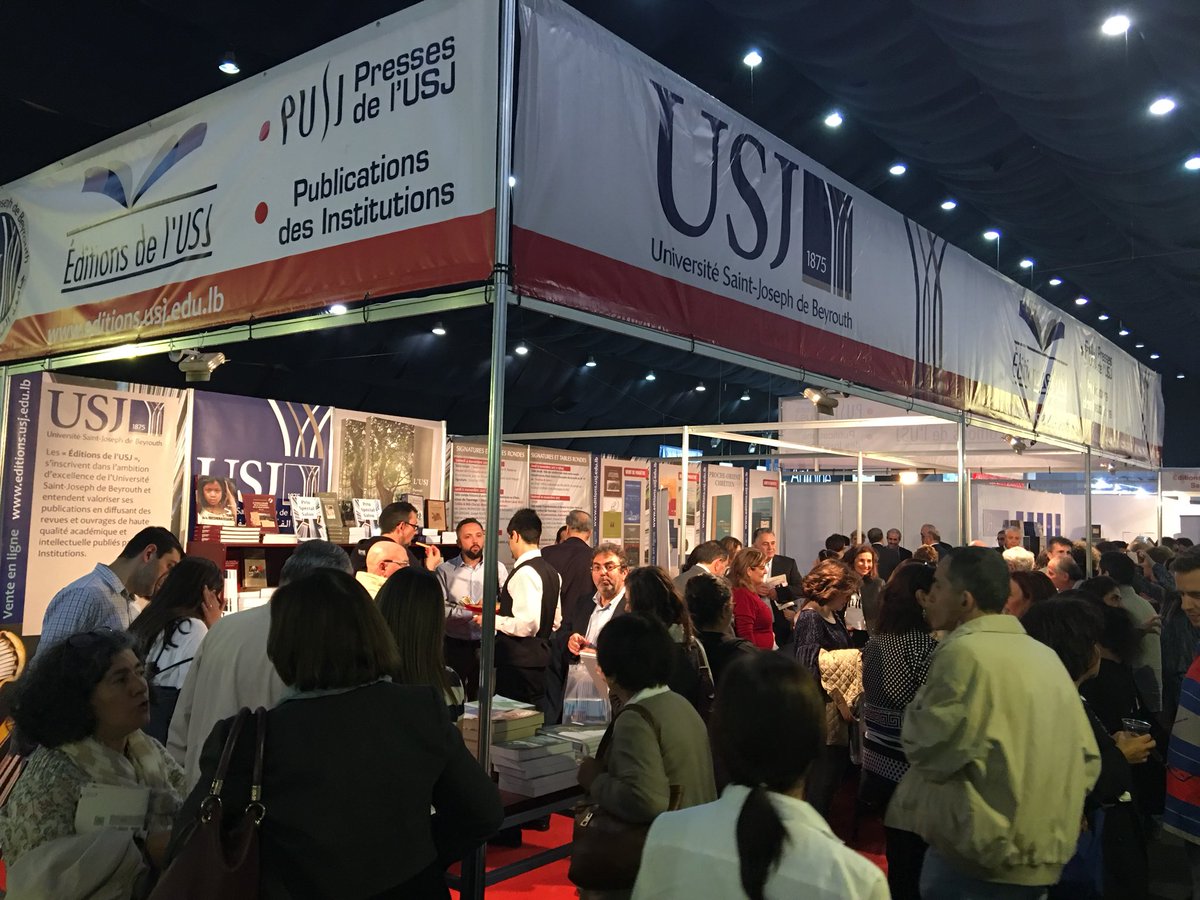 USJLiban's tweet photo. Signature de l’ouvrage #EditionsUSJ par Christine Babikian Assaf, Carla Eddé, Levon Nordiguian, Vahe Tachjian sur le #standUSJ au #sdlbey17 https://t.co/fZUrzv4YyH