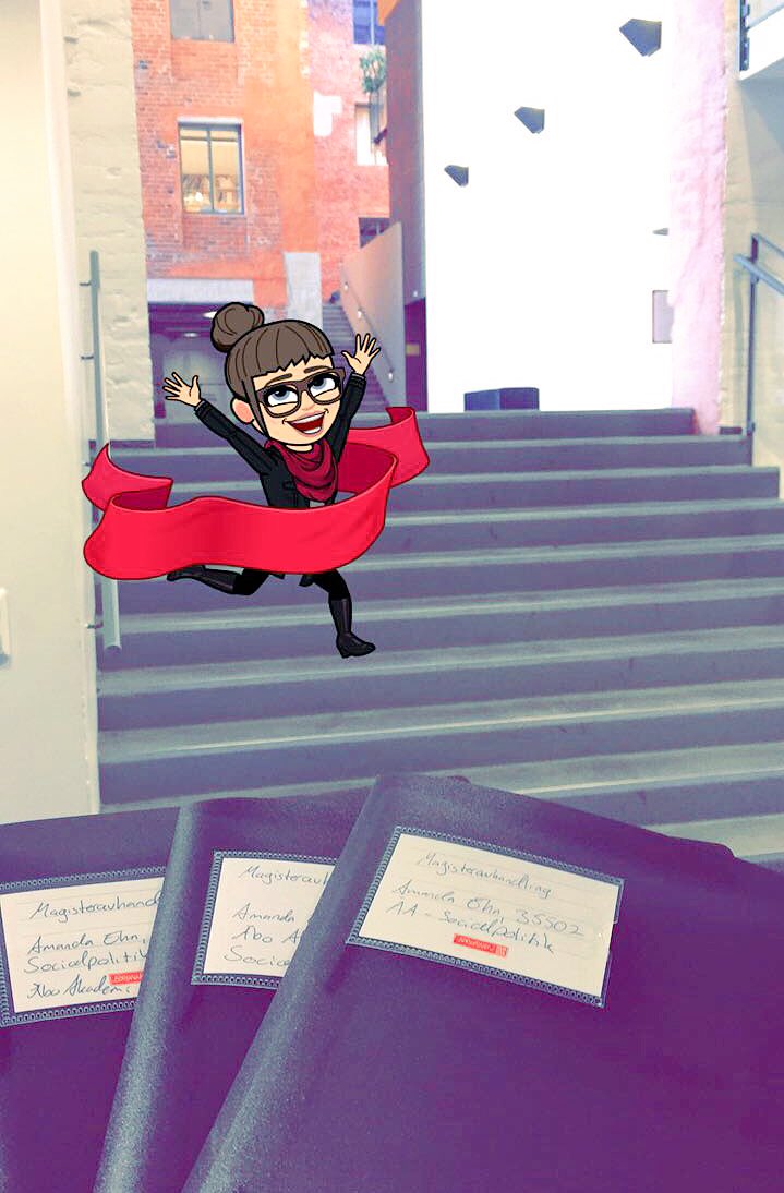 EhnAmanda's tweet photo. ..och så var magistern inlämnad för granskning! 😱😍🎉🎈 https://t.co/ftTlXwrZ77