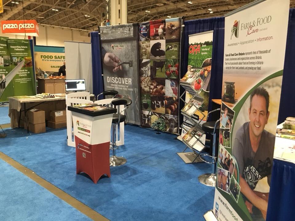 PatrickJilesen's tweet photo. @SavvyFarmgirl We've been chatting with educators, parents and kids all week! #RAWF2017 https://t.co/ISZ4IEQ9mQ