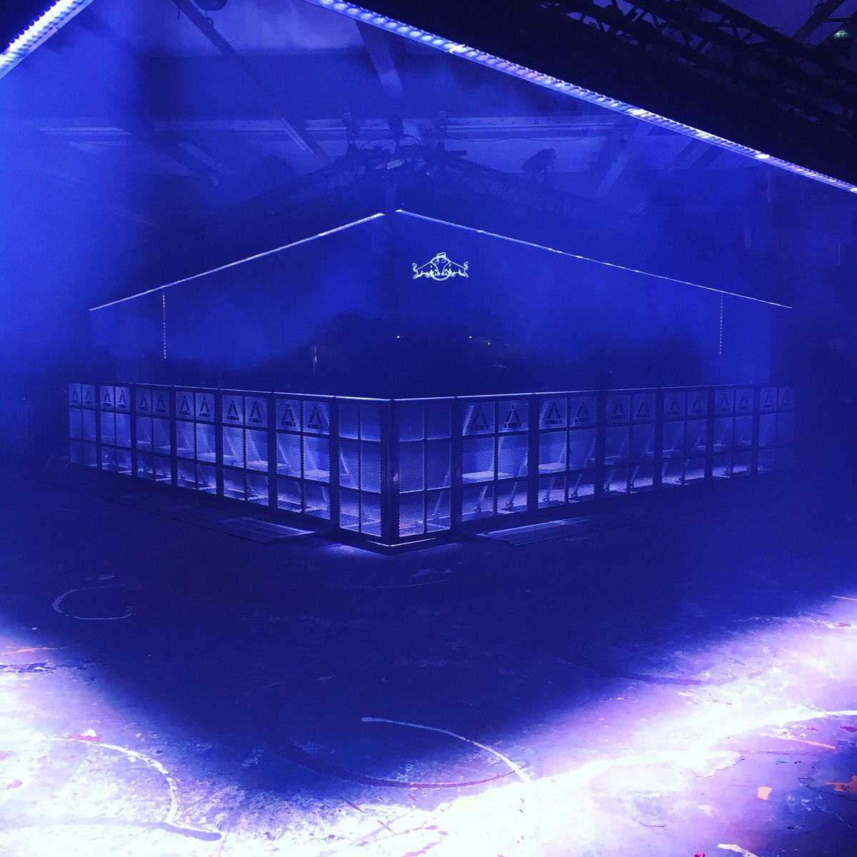 brady_k714's tweet photo. Less than 4 hours to doors 🙌🏽 #pathsunknown @redbulluk @stefflondon @tweet_mist @SwingTing @TODDLAT @jossymitsu @steelbanglez @cocosworld @OfficialCCane https://t.co/6zuF5KKMIq