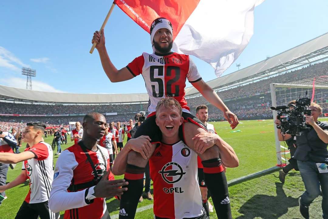 Feijenoord12's tweet photo. Die klank wordt overal gehoord, de klank van Feyenoord. De stem van de ware kampioen #14Mei2017 https://t.co/kiFihfhQI8