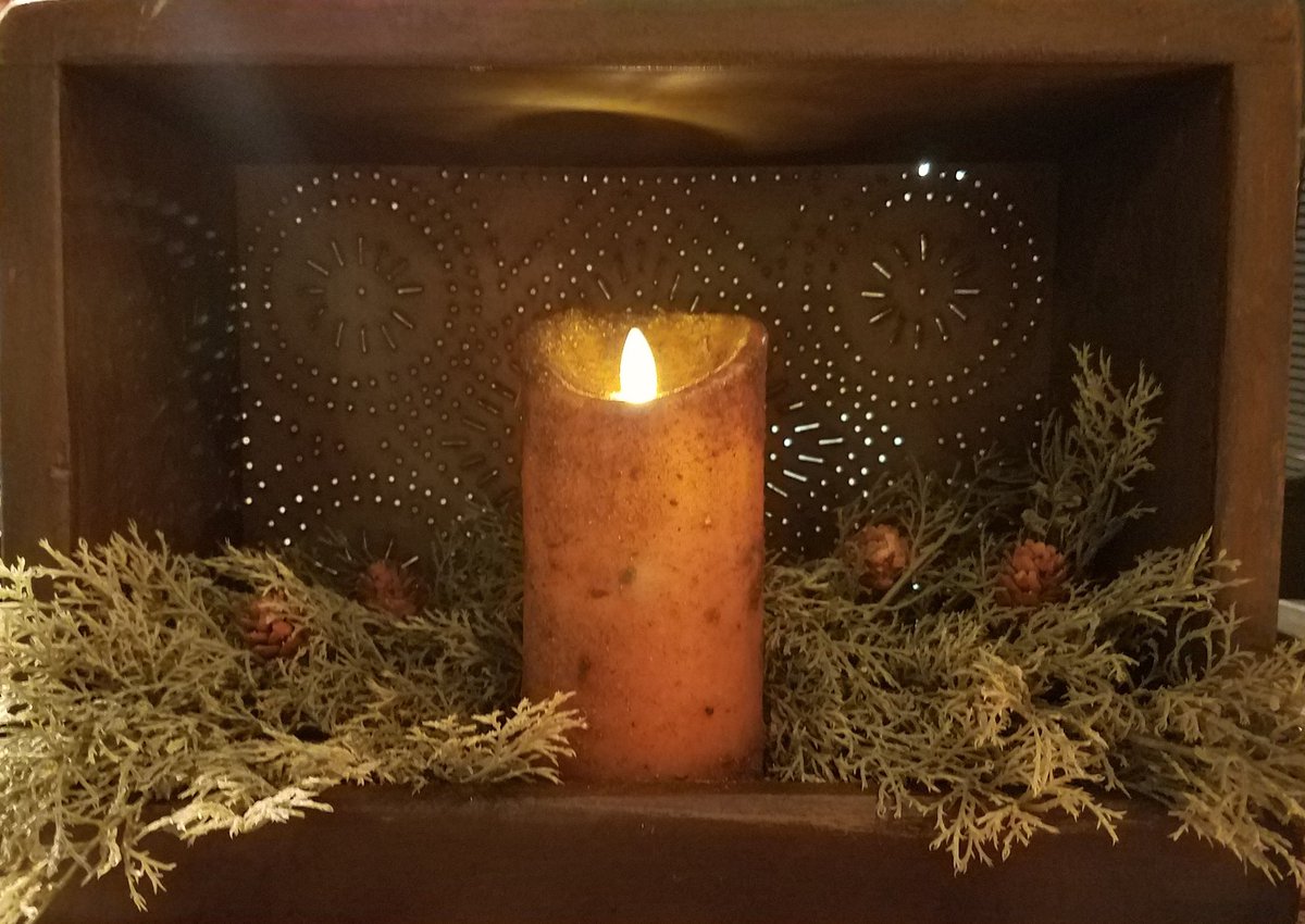 thetinbin's tweet photo. We just added this unique, tin candle box to our website! https://t.co/ciV0oLHwEN https://t.co/YazA2uz6AP