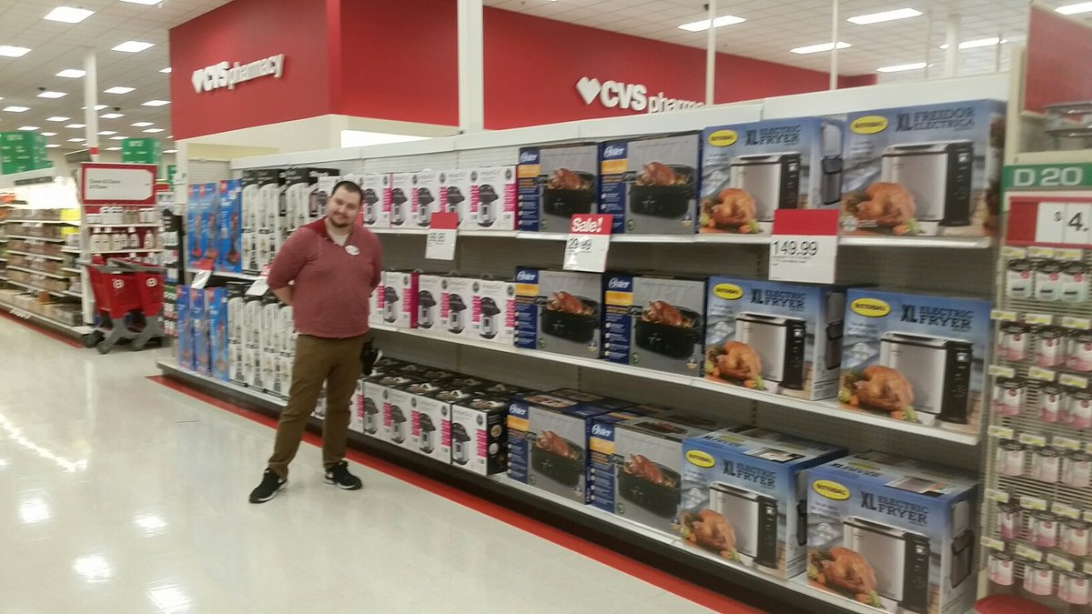 Brady_S1789's tweet photo. D20 is flexed, full, and ready for weekend sales #owntheweekend #T1789 #cookingseason https://t.co/Ar3Frti7FY