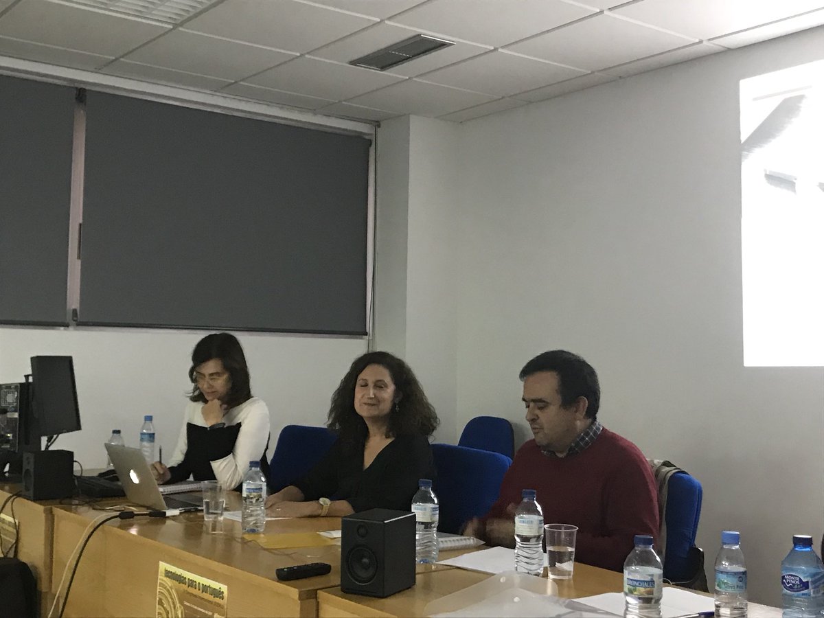 seepluex's tweet photo. as profs. Luísa Leal e Mª Jesús Fernández apresentam o MOOC de português pra hispano-falantes desenvolvido no @proyecto_mooc #tecpt @infouex https://t.co/1Ljx7KHdAi