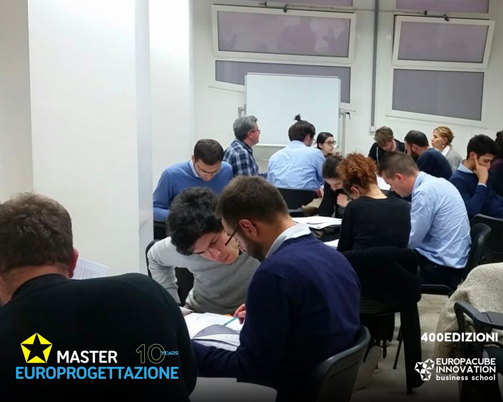 Europa2027's tweet photo. Il #Master in #Europrogettazione questa settimana è a #Palermo e #Milano.
Da nord a sud abbiamo trovato persone entusiaste di capire come funziona il sistema della progettazione europea. #MasterEU 🇪🇺️😊 https://t.co/7ZIYZrlqlc