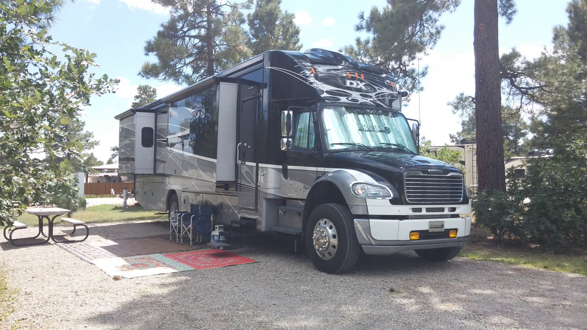 FranchiseRvMaid's tweet photo. WE can #clean that at #RVMaids we are professionally trained and screened to provide top of the line cleaning services for the interior private living spaces of the most elite and unique motor homes ever built. This one's a beauty #businessforsale  #RVing https://t.co/6v7NPeGbNQ