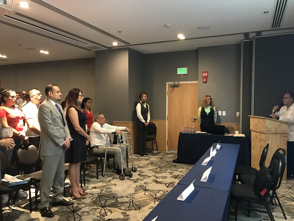 nosmuevelapaz's tweet photo. En #PuertoVallarta el Dr. @hveras2010 inaugura la Quinta Convención Nacional de Escuelas Particulares de la #ANIEP y #AIIEP. https://t.co/yfvZIAbZ3n