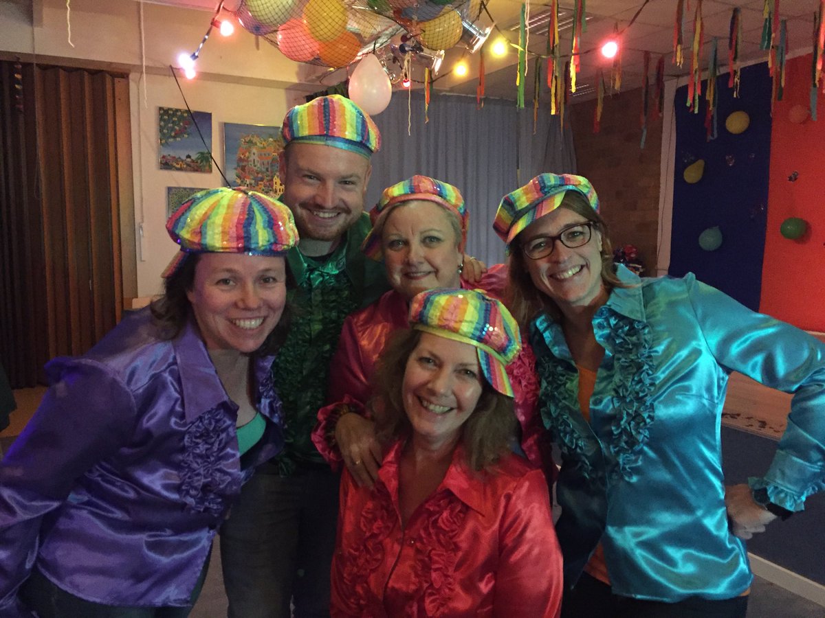 De_Keerkring's tweet photo. Wij zijn er klaar voor! Disco voor groep 6, 7 en 8 met als thema ‘Full colour’ https://t.co/ANchiBfQtY