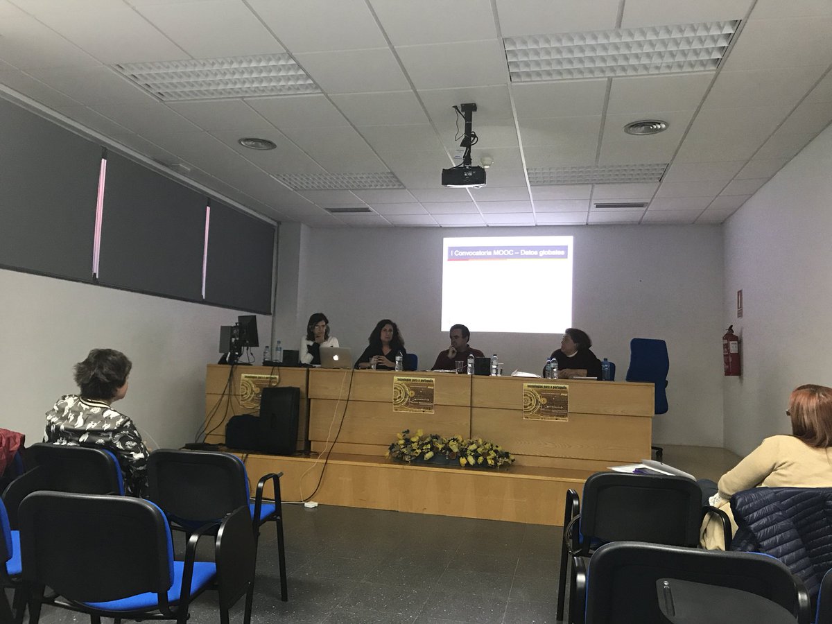 seepluex's tweet photo. mais informação sobre o MOOC de português em https://t.co/o34s2sWJpV @iberisTICs @agbenito @proyecto_mooc @sandraceliahc @infouex https://t.co/aa7DaNRs09