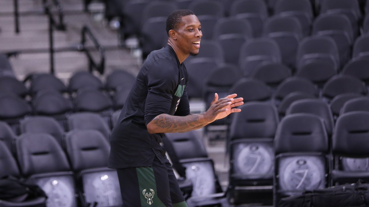 New Buck.  #FearTheDeer https://t.co/WMtAZqelMA