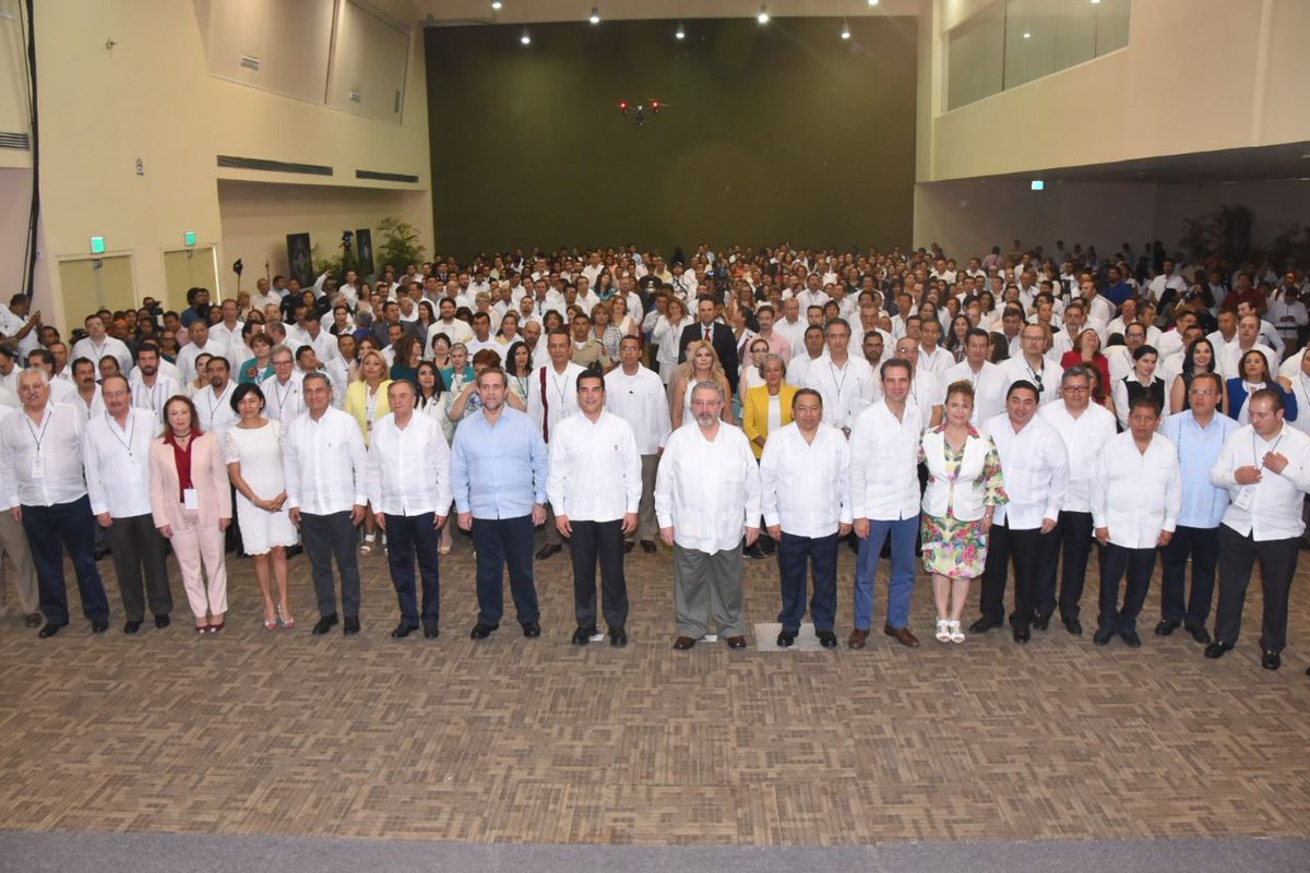 alitomorenoc's tweet photo. Mi reconocimiento al compromiso que nuestras instituciones judiciales refrendan diariamente con la impartición de justicia para la fortaleza de nuestro sistema democrático. https://t.co/gQnoKlpkVp