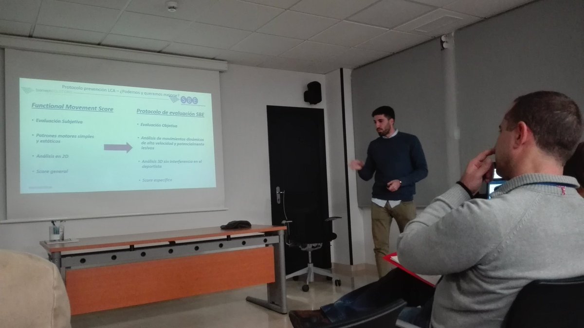 Ricardojaut's tweet photo. @biomechSOLUTION nos presenta su protocolo de prevención y vuelta a la competición del LCA en #SIBB2017 en @Asepeyo sant cugat https://t.co/HaYB8blMC7