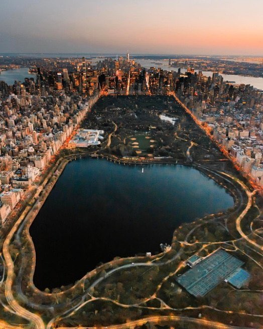 pmrnyc's tweet photo. “I️ want to be a part of it, New York, New York!” 🎶🎶 https://t.co/vf7Kj7PmIM