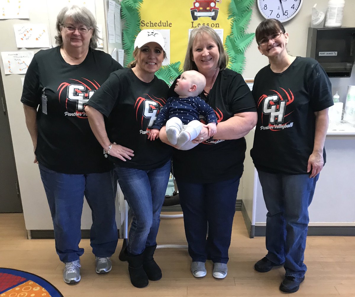 ecdc_roos's tweet photo. The ECDC and the Infant 1 room are supporting CHHS Volleyball today!!  🐾🏐❤️#chhsvolleyball https://t.co/Z9jkAAPgS6
