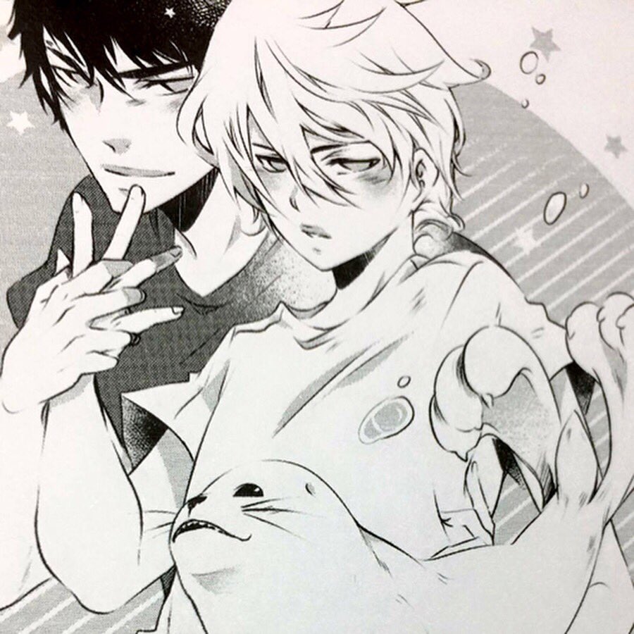 demoniacalchild's tweet photo. Working on #whisperingblue for @EgmontMANGA while sitting in Starbucks with my @surface and my new #adonitink pen ☆*:.。. o(≧▽≦)o .。.:*☆ https://t.co/MmEdX7JnbN