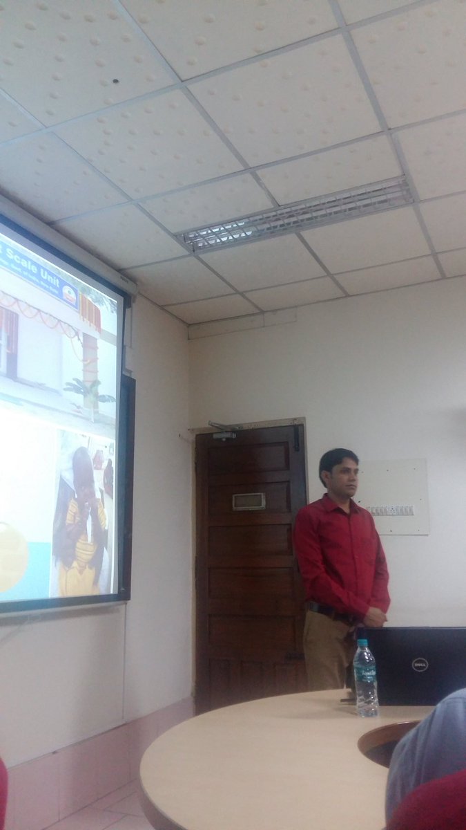 fctl_iitkgp's tweet photo. Congratulations to Rakesh sir for defending his thesis sucessfuly @hnmiitkgp. #Malnutrition #ReadyToEat #FoodPaste #Hunger #india https://t.co/BZscj8nK36