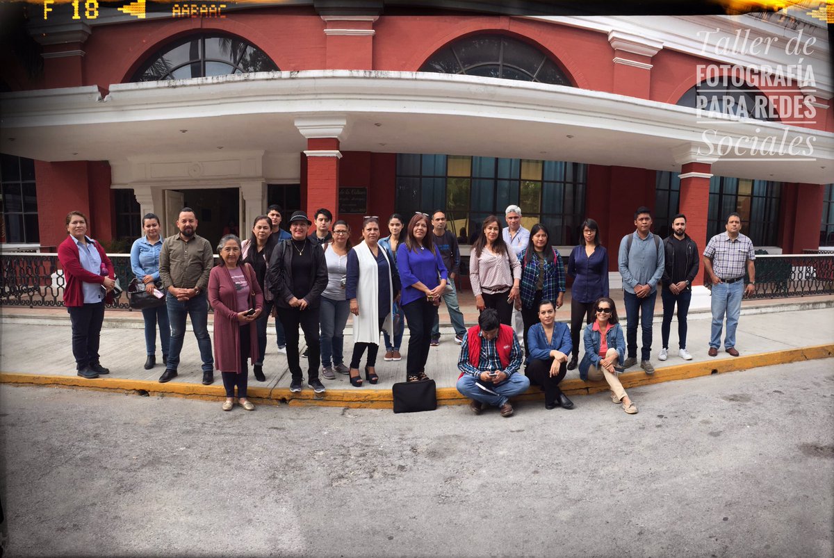 Mirada_Continua's tweet photo. Asistentes a la Segunda parte del Taller de Fotografía para Redes Sociales en Casa de la Cultura.
#miradacontinua https://t.co/I2lwRCTZkn