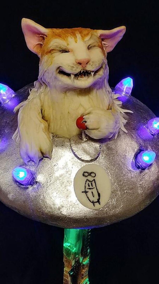 infinitycat's tweet photo. ummmm.... JUST REALLY NEED EVERYBODY TO SEE THIS INCREDIBLE @DIARRHEAPLANET CAKE @BARBARANNKYM MADE #freakysweets https://t.co/hkCmE13545