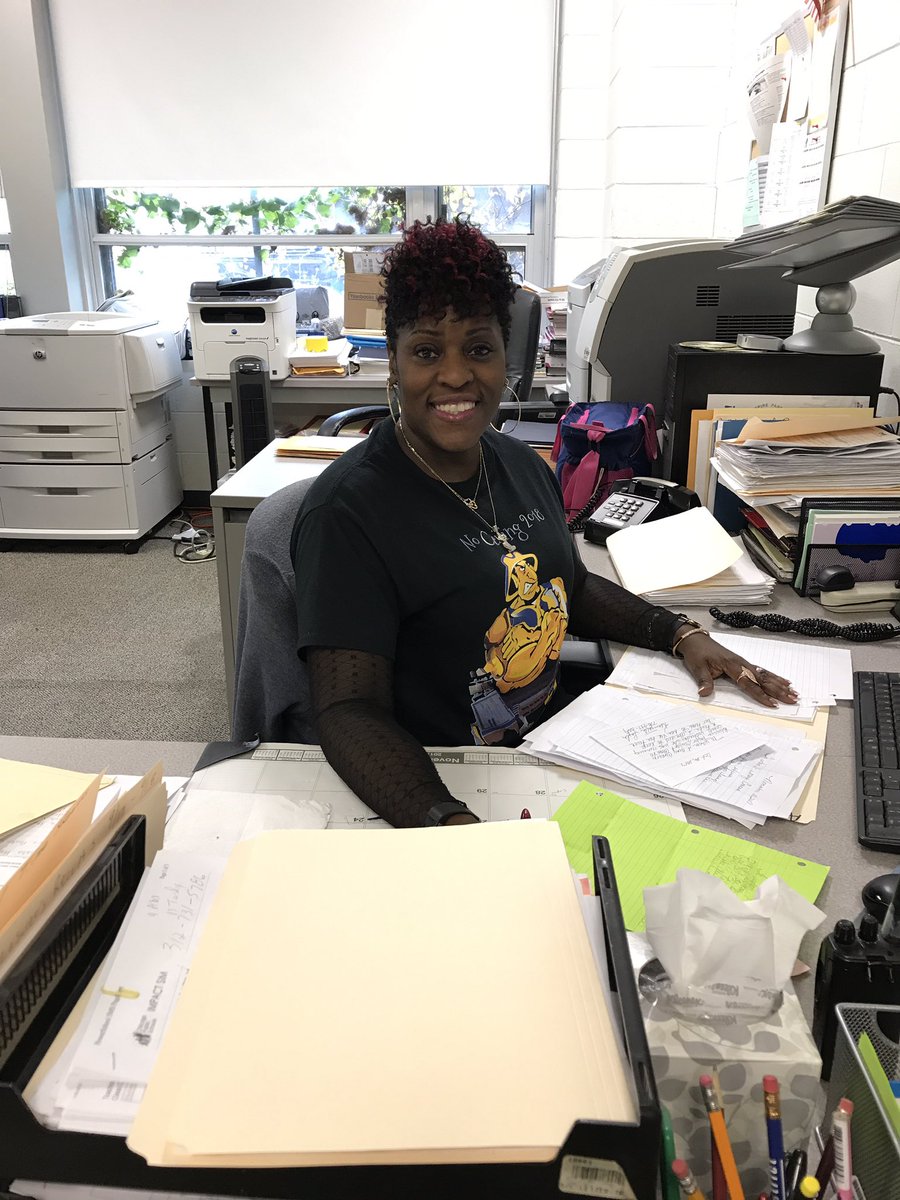PaulCuffeChi's tweet photo. Cuffe celebrates our veterans! The best clerk Blackshire and the best security officer Cain. #VeteransDay https://t.co/4mqpBlZf4x