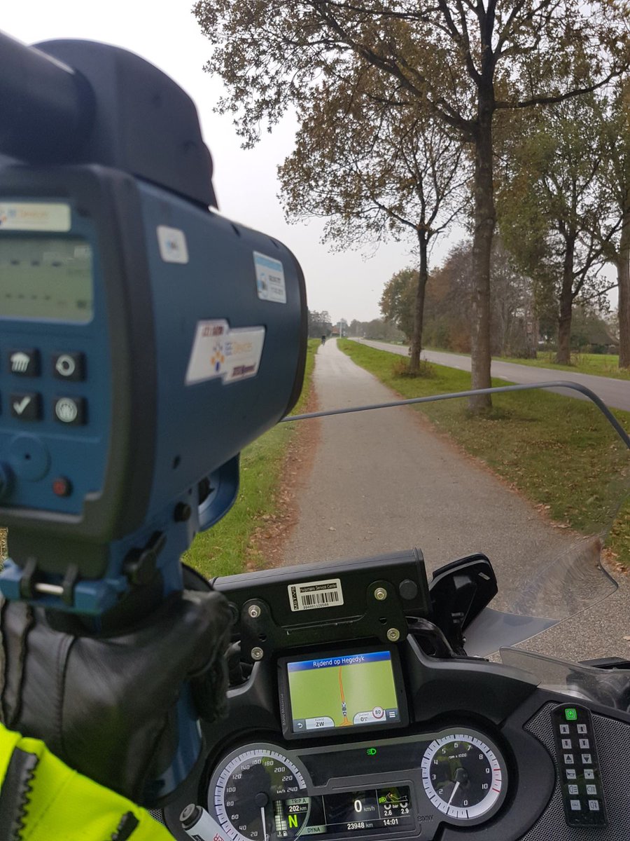 POL_vdmeer's tweet photo. Op verzoek is er een kleine snelheidscontrole gehouden op de Hegedyk te Gorredijk.  Geen hoge excessen! Houden zo! #gorredijk. https://t.co/EE62FlNSaR