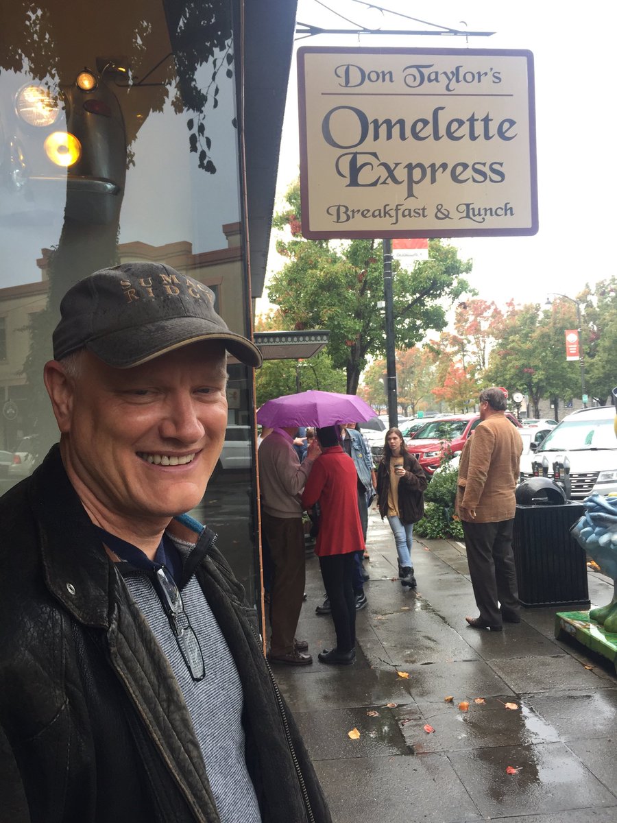 kudos2u18's tweet photo. Gord's omelette craving led us to standing outside in the rain, waiting for a table! It's a good omen, I think☔️#WBC https://t.co/ZGgutbMvvT