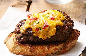 FactsUpFront's tweet photo. Even your #FootballSunday snacks can be nutritious. Try these pimiento cheese burgers for Sunday’s game:

https://t.co/MEg59SxeK9 https://t.co/2ITevv9b9V