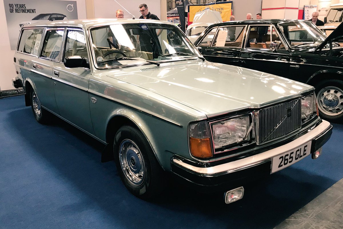 My #Volvo favourites of the #ClassicMotorNEC, the #265GLE was immaculate and so rare but not as rare as the #Bertone262C. I really miss my #850T5R. 

#ClassicMotorShow