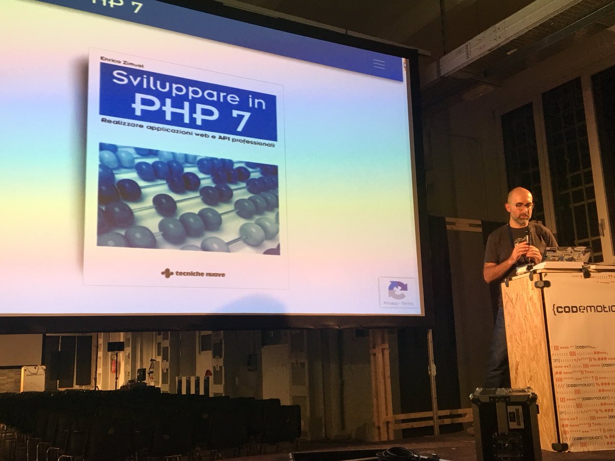 .@ezimuel talks about his book “Sviluppare in PHP 7” at <a href="/CodemotionIT/">Codemotion</a> #php #grusp #pugmi