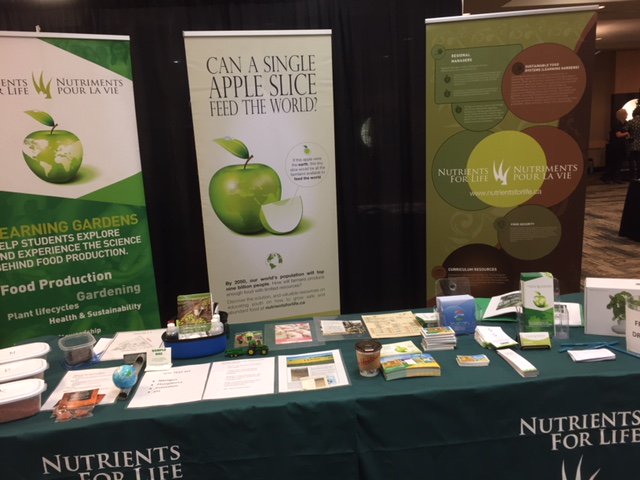 N4LCanada's tweet photo. Join Ray, @rlc33, @N4LCanada booth to learn all about our free educational resources pertaining to #Agriculture #Sustainability #Soils, & #Plant Nutrients @stoonteachers #STA2017 https://t.co/hlnrJ8pvHR