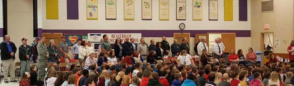 BESLeads's tweet photo. Veteran's Day 2nd Grade Sings and Signs #BESLEARNERS @HanoverSchools https://t.co/W1VcrrqsSs