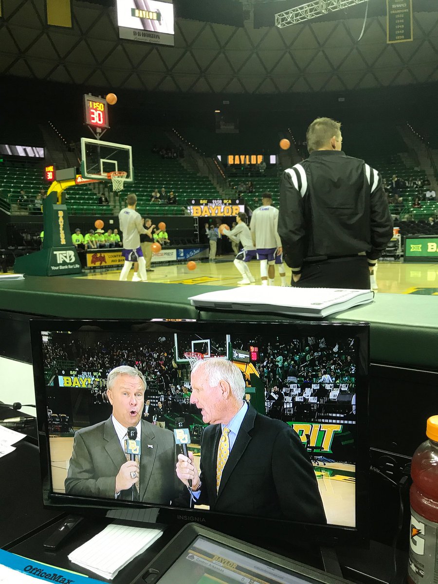 VoiceofBears's tweet photo. On the air @FOXSportsSW at noon CT for @BaylorMBB season opener vs. Central Arkansas. #Bearsvs.Bears https://t.co/J1YD5Uvy0j