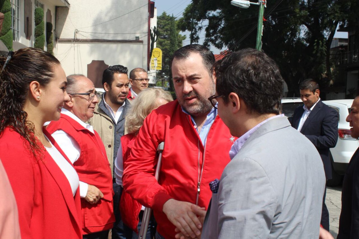 ferbayardo's tweet photo. En la #BenitoJúarez, recibimos al Dr. @eruviel_avila en un importante encuentro y acercamiento con la militancia. #UnidosXBJ https://t.co/73yLUB3REK