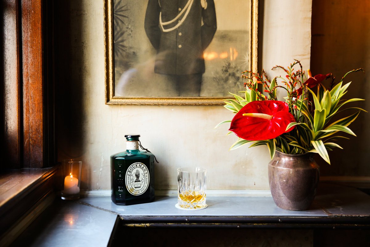 Sunday night vibes with a neat #BoukmanRhum at our favorite Williamsburg, #Brooklyn hangout spot, Maison Premiere.
