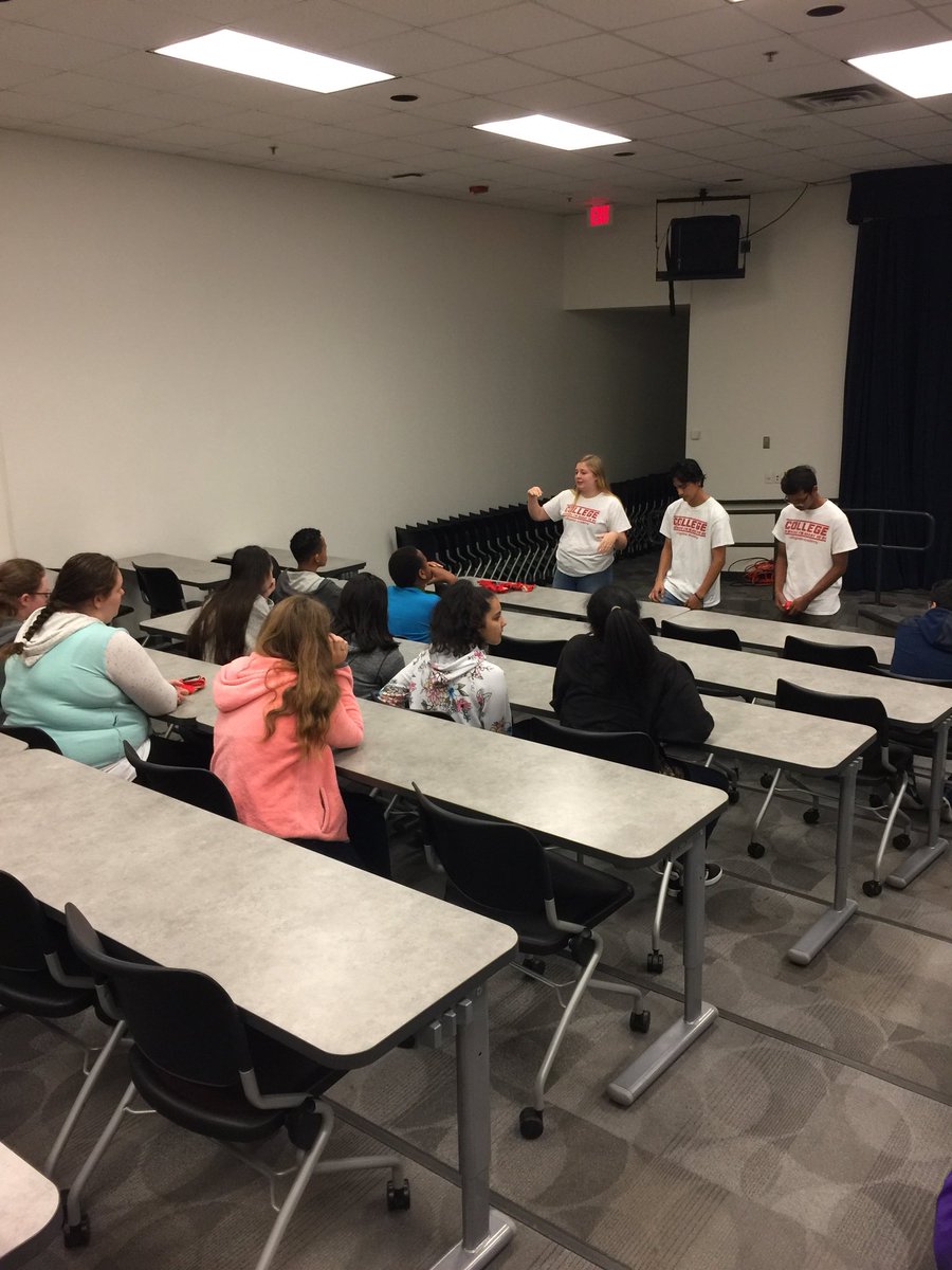 Mr_Cavanagh's tweet photo. Collegiate Academy Ambassadors recruiting some wolves to become a part of the Phoenix Family! #gcisd https://t.co/29Djonk9Xy