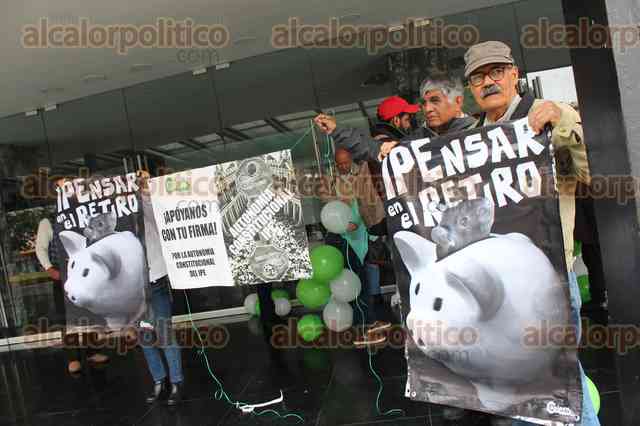 alcalorpolitico's tweet photo. #Estatal
Hay pacto de impunidad entre Yunes Linares y consejeros que desfalcaron al #IPE: #COPIPEV
- Gobernador presume justicia, pero para los pensionados no ha habido nada: Adriana Chávez
https://t.co/ek0RbxLPpL
#Xalapa https://t.co/f25xih2btg