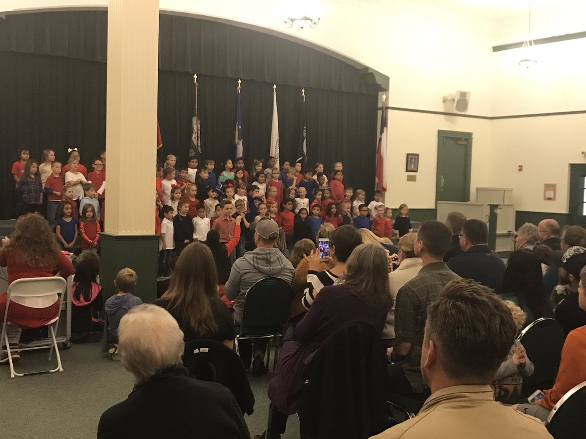 Great Veterans Day program last night <a href="/Buda_Bulldogs/">Buda Elementary</a> #BESInpire #VeteransDay2017