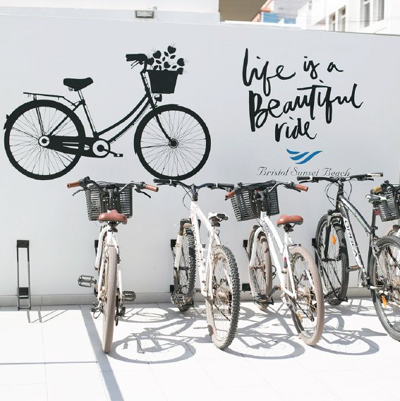 bristolsunset_'s tweet photo. SWIPE for little summer treats in Bristol Sunset Beach!

#Fuerteventura #Eternalsummer #Aroundtheworld #HappyFriday #IslasCanarias https://t.co/Jdq2gviTry