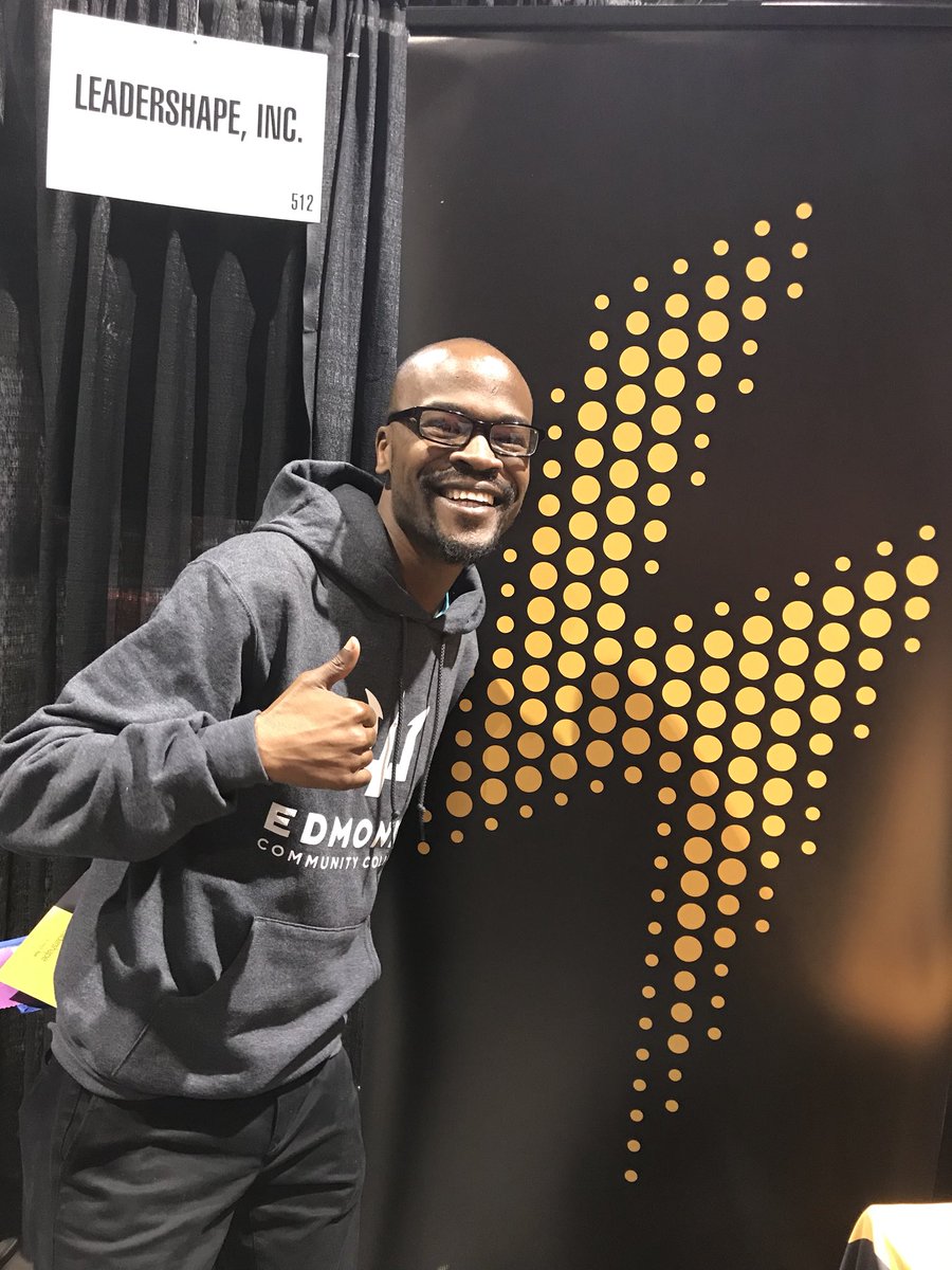 LeaderShape's tweet photo. Dennis from @EdmondsCC stopped by the booth @thenacawst! He was an #Institute participant at @UCLA! #booth512 #nacawest #toleadlive https://t.co/tnvWXNlmne