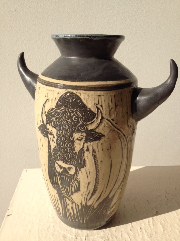 dragonflypotter's tweet photo. Buffalo Vase completed. #stoneware #sgraffito #handmade #Minneapolis #MNMade #wheelthrown #pottery #Buffalo #horny https://t.co/8DMUvEIcLb